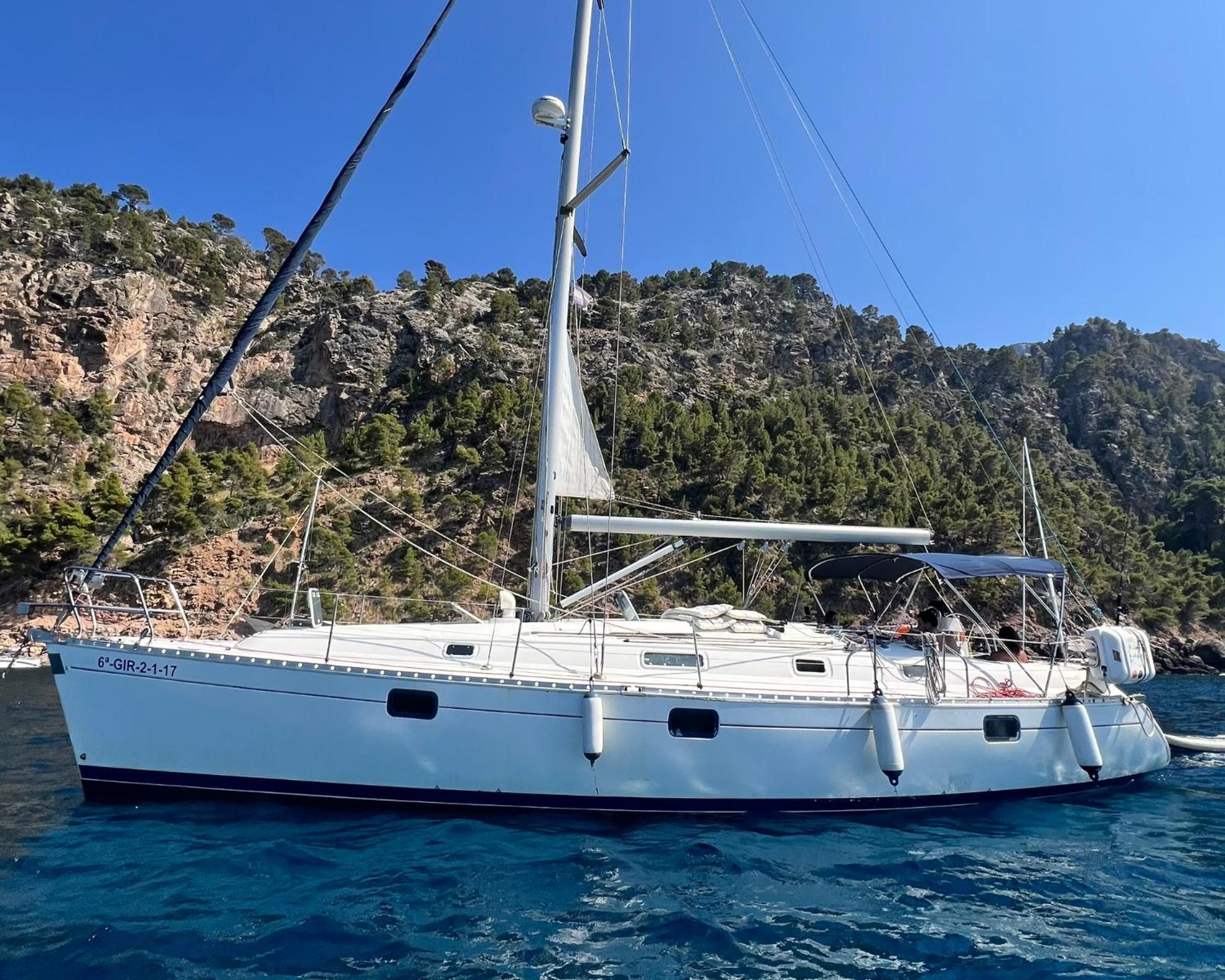 Magnific Sailboat Next To The Beach Bcn Badalona Exterior foto